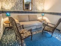 Superior 

suite – Castle blue floor